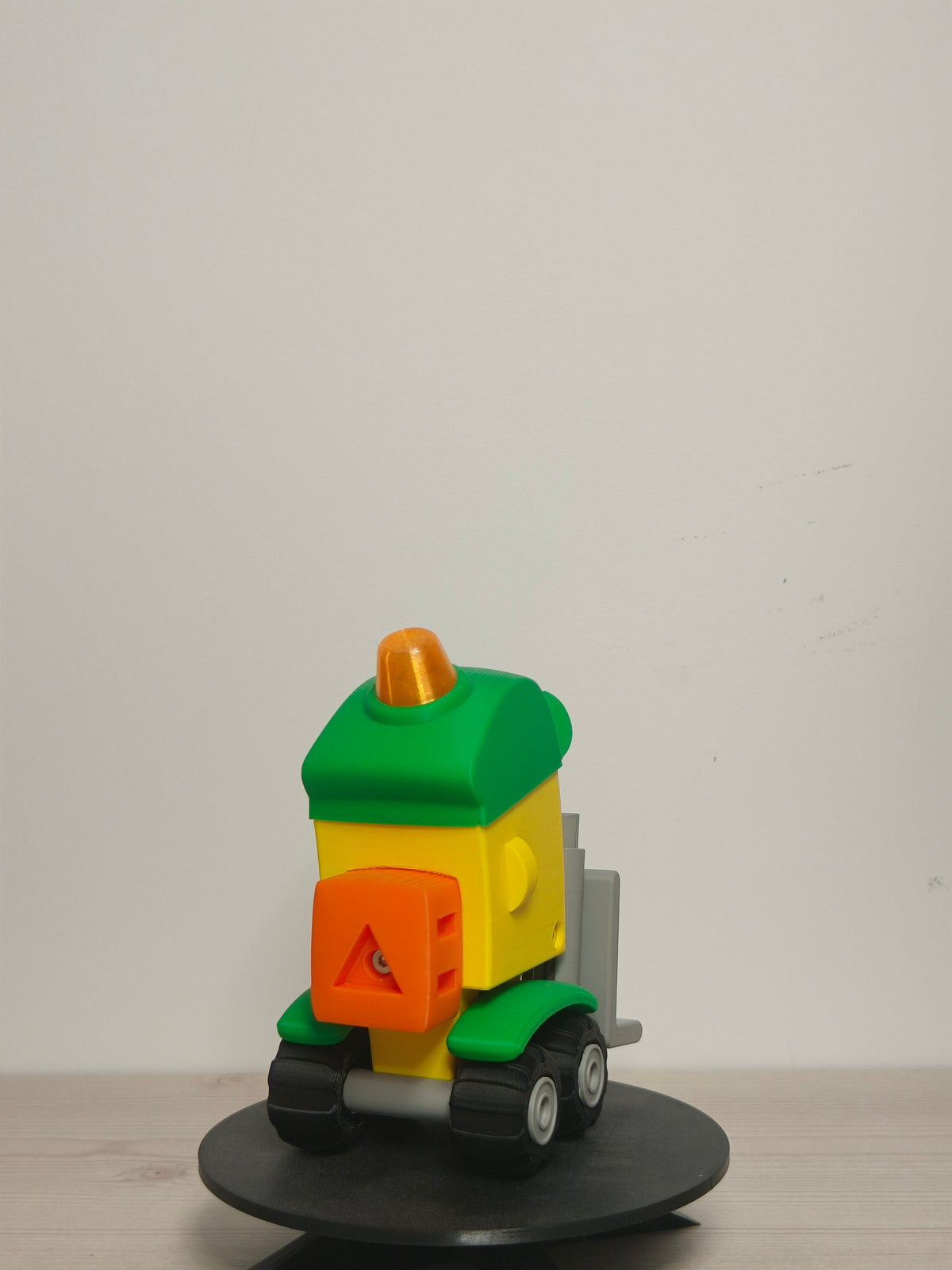 Jucarie Stivuitor – jucărie printată 3D (2/3)