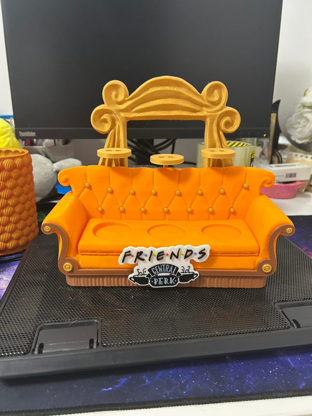Support Figurine Friends Couch