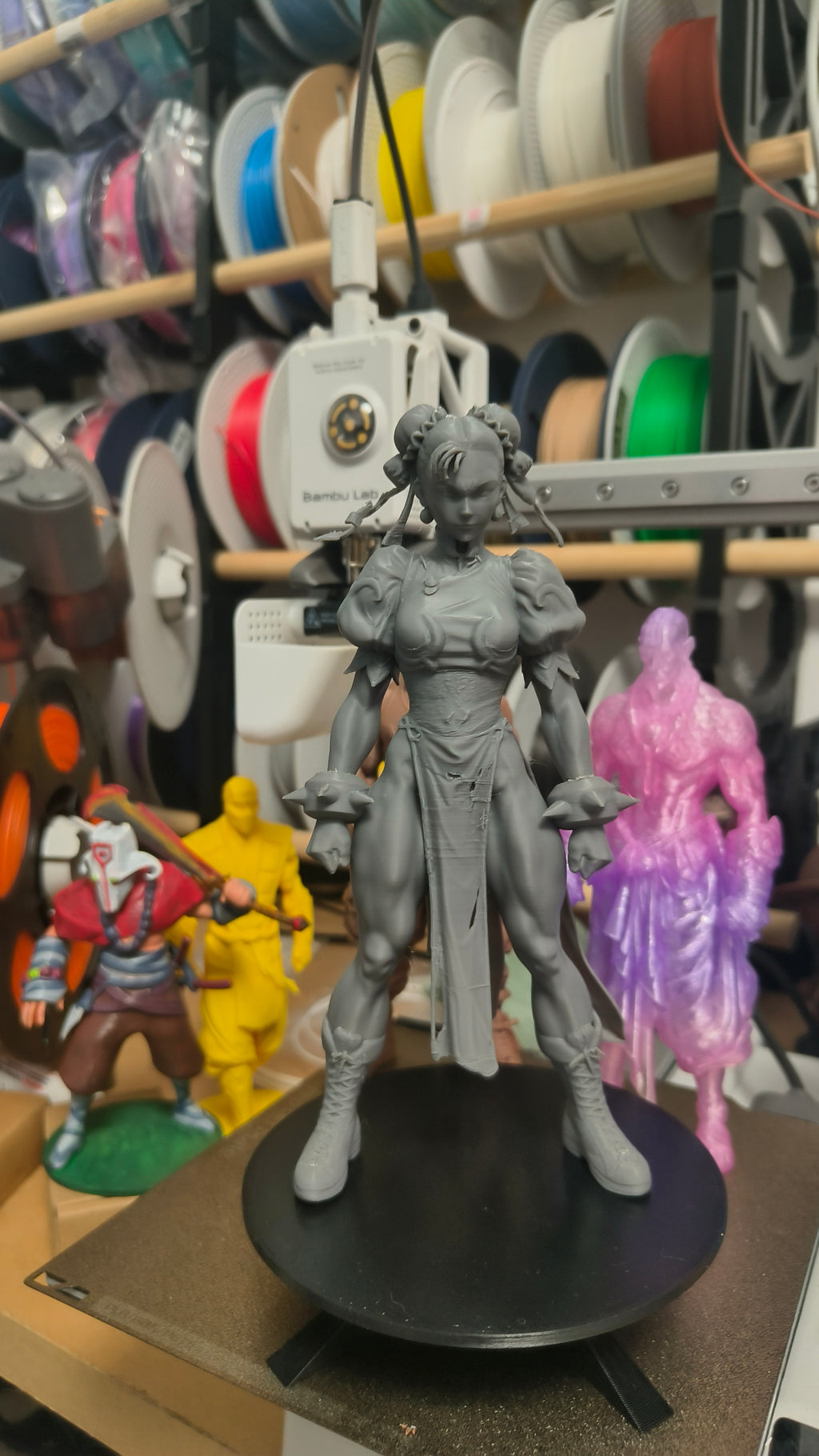 Figurine single color cerere